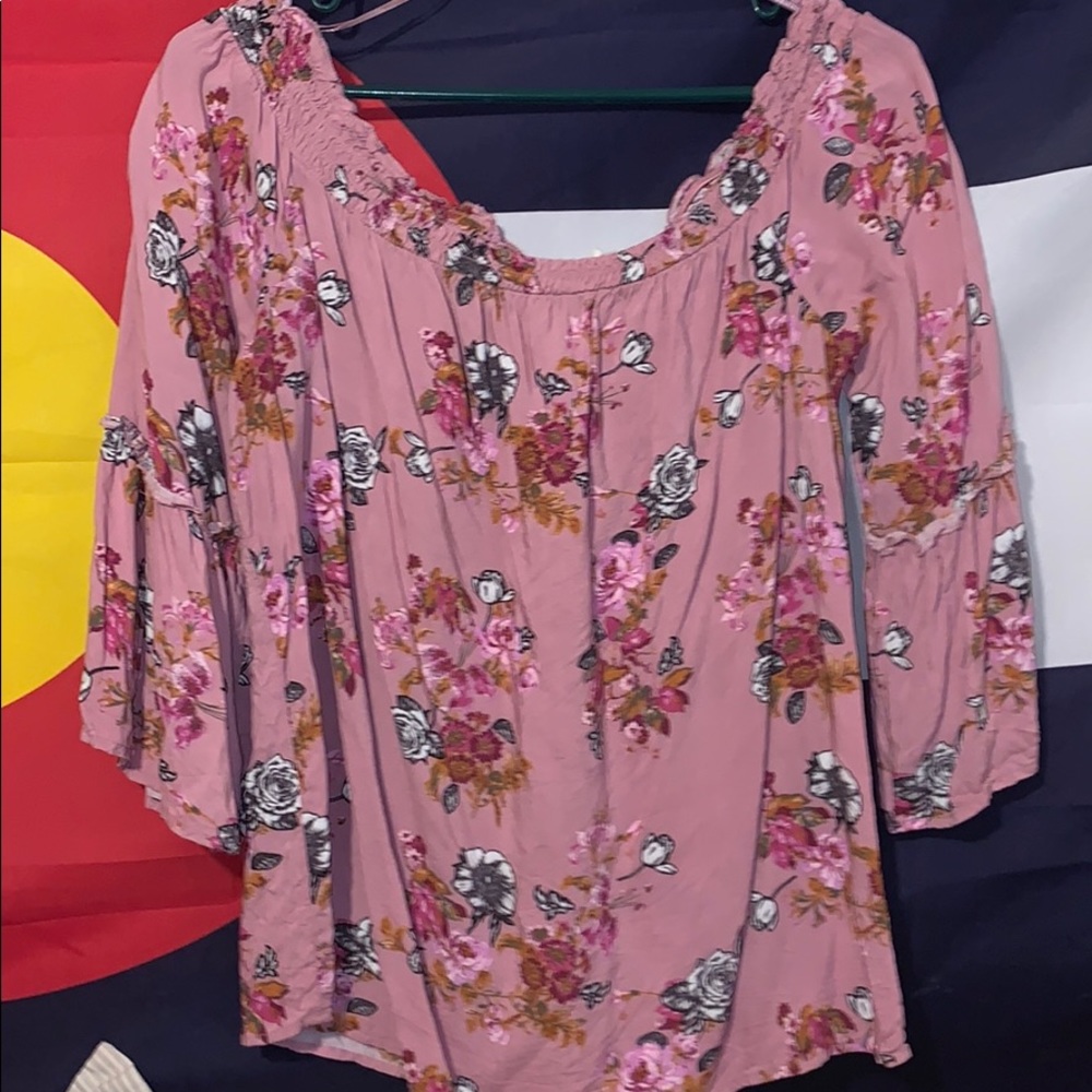 Pink blouse with flowers. Size Xlarge
